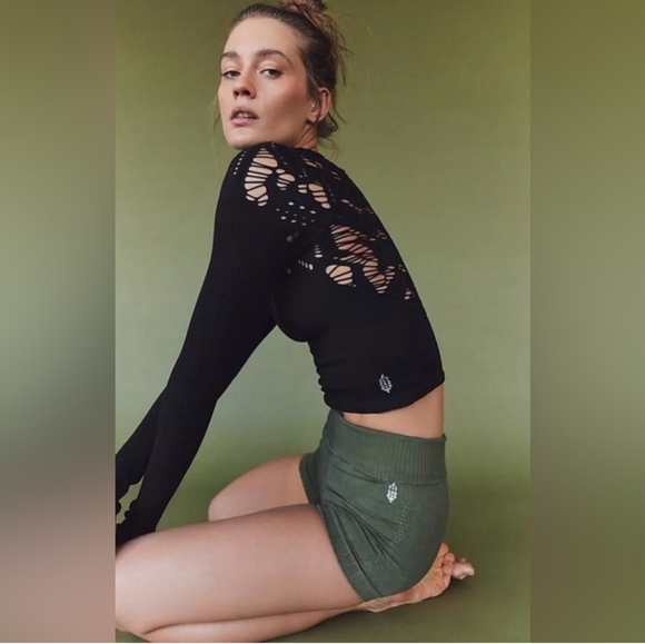 NWT FP Movement happiness Runs Floral Top Sz M/L - Picture 4 of 6